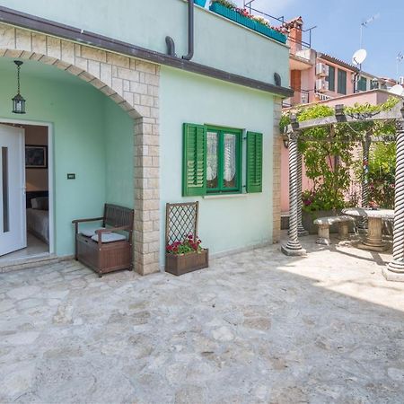 Secret Garden Apartment Пореч Екстериор снимка